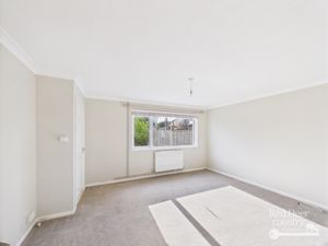 Sitting Room- click for photo gallery